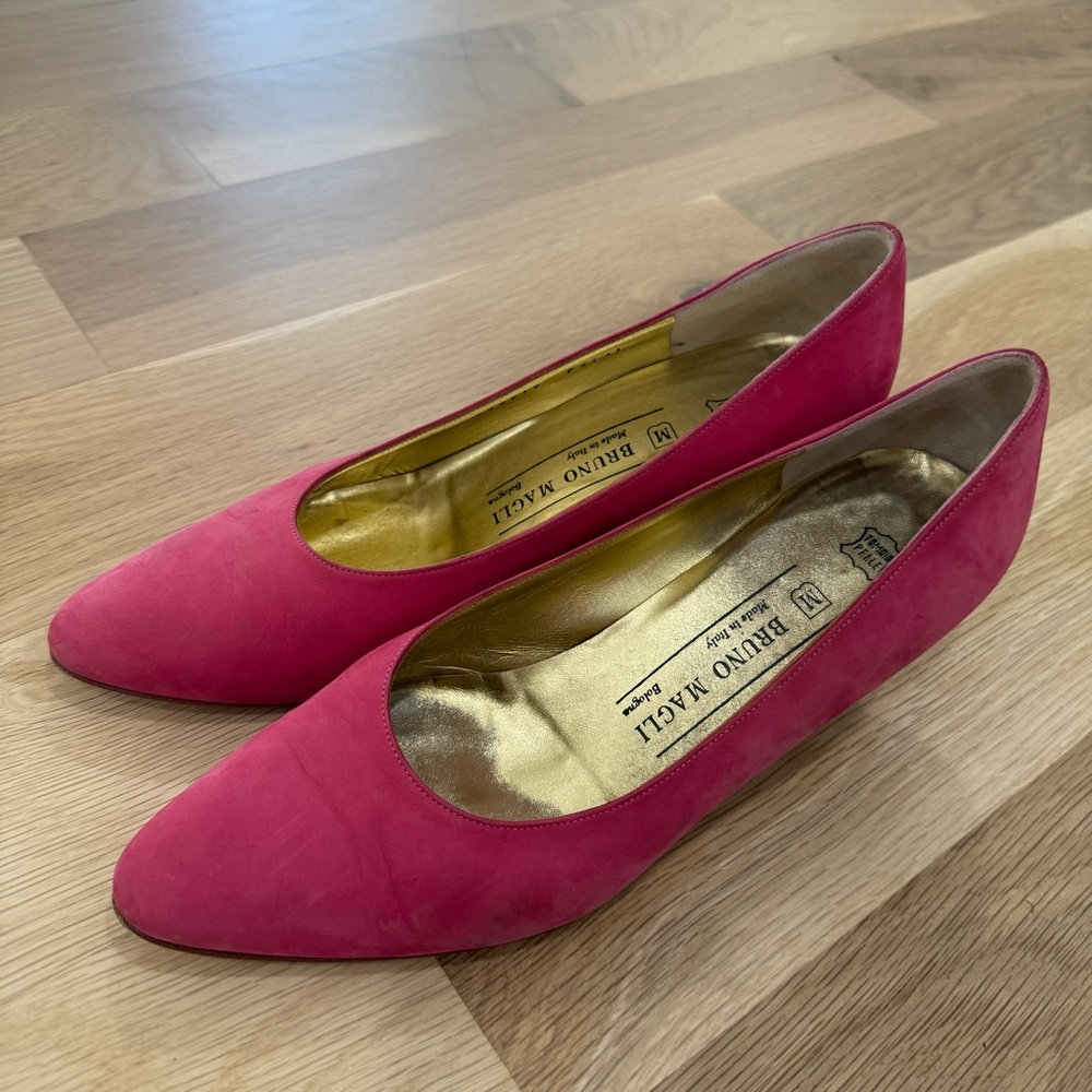 Vintage Italian Bruno Magli Barbie Pink Suede Women’s Kitten Heels